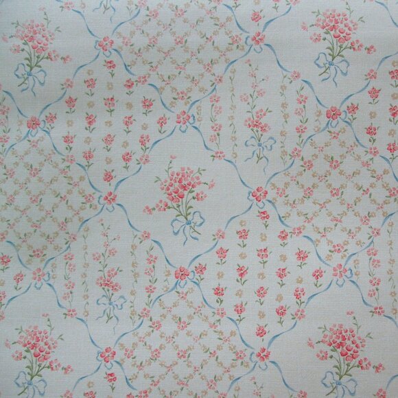 Vintage 1980s Floral Diamond Motif Wallpaper - Picture 1 of 12